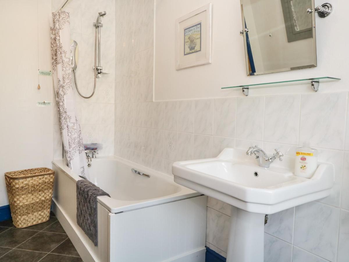 Honeysuckle Cottage, Craig Walk Боунесс-он-Віндермір Екстер'єр фото